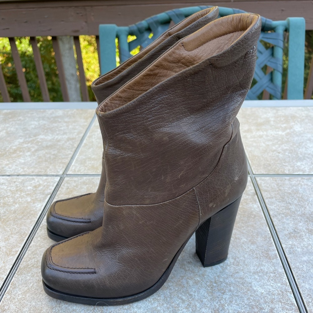 Vic Marie leather boots size 37